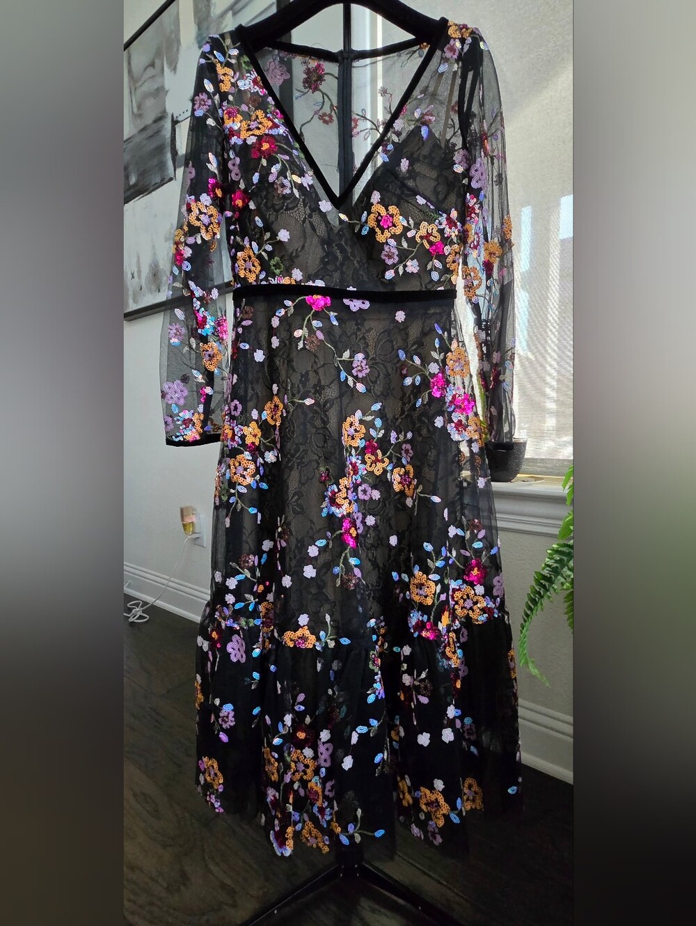 ​Mac Duggal Black Lace Floral Sequin Embroidered Cocktail Dress Size 4